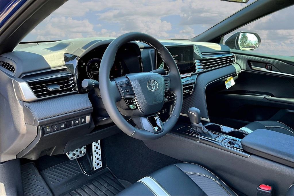 Used 2026 Toyota Camry SE image 19
