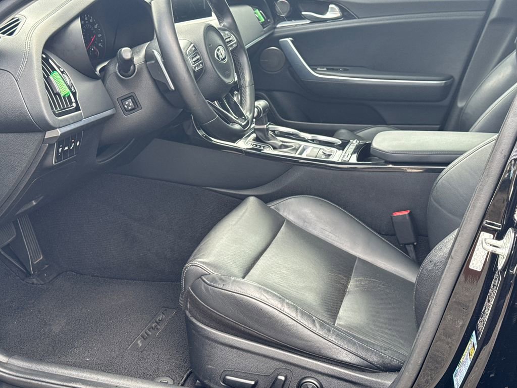 Used 2018 Kia Stinger Premium RWD image 9
