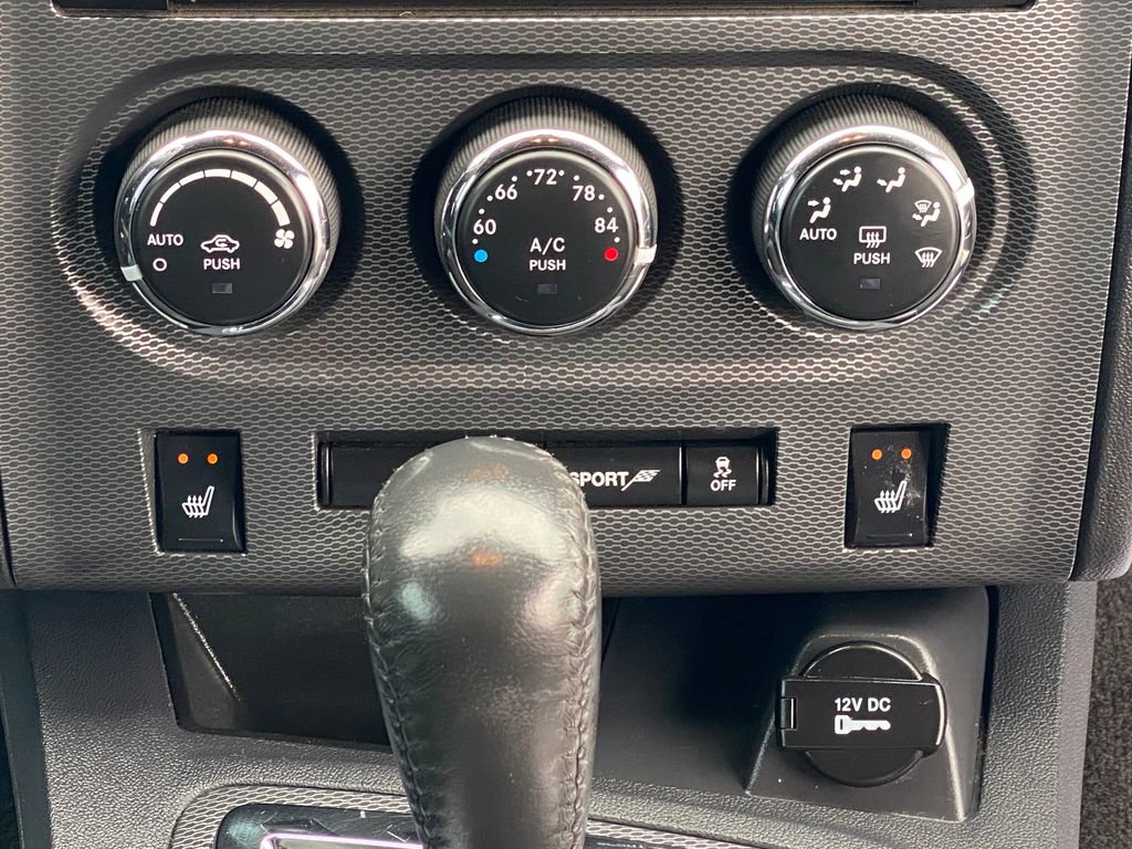 Used 2014 Dodge Challenger R/T image 22