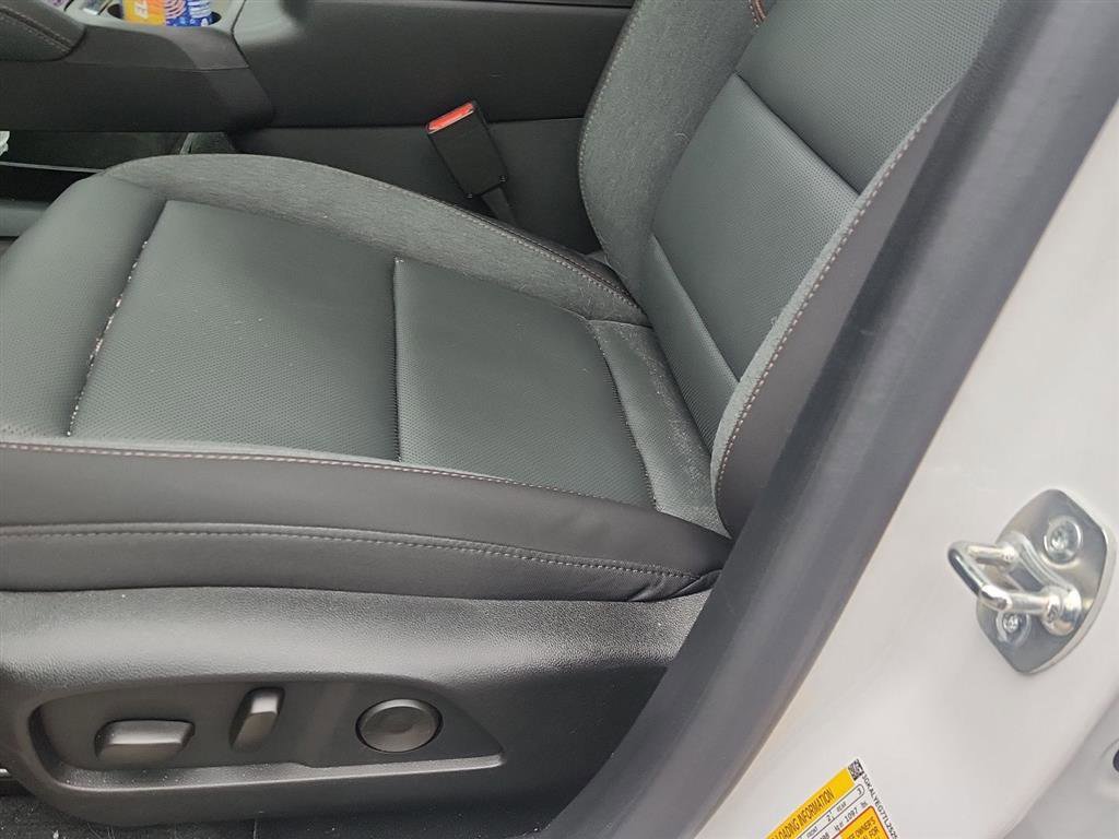 Used 2026 GMC Terrain AT4 w/ Convenience Package III image 20