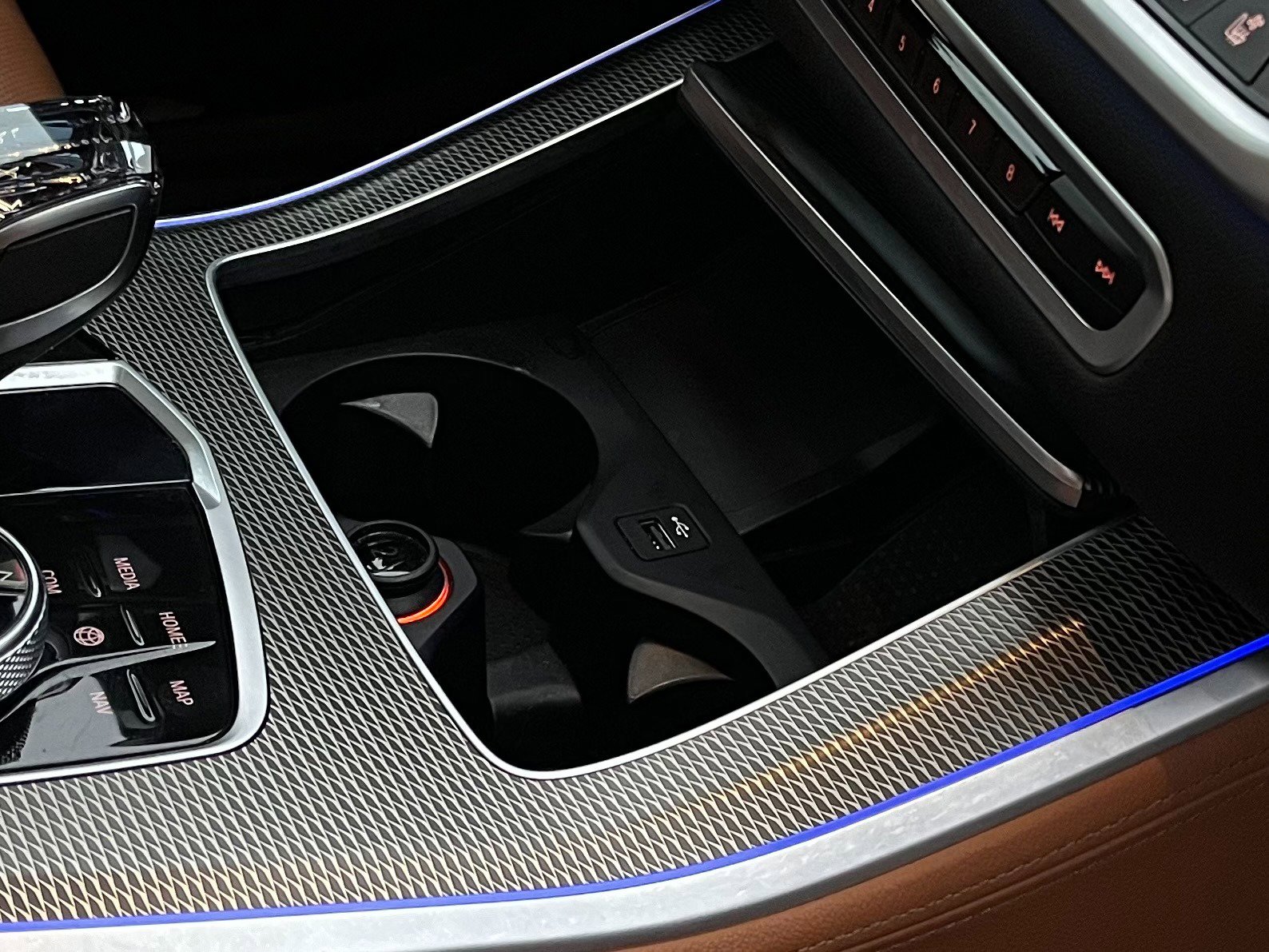 Used 2022 BMW X5 M50i w/ Executive Package image 57