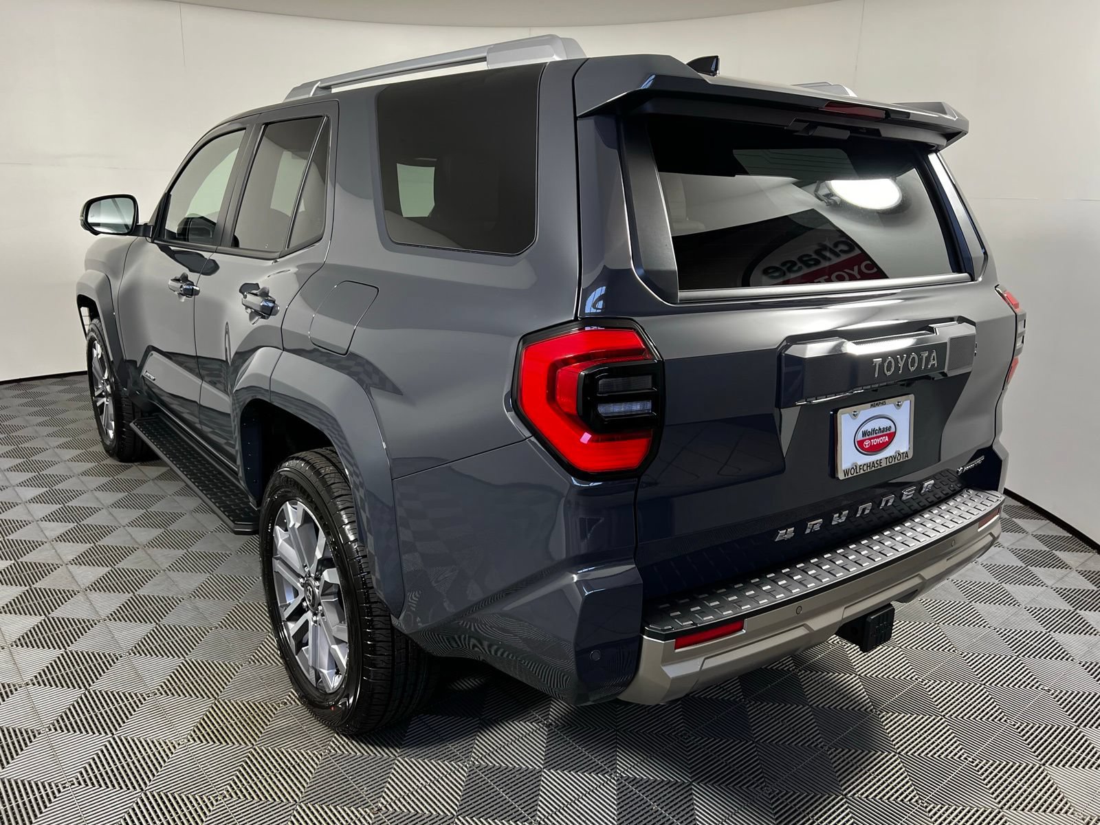 Used 2026 Toyota 4Runner Limited AWD/4WD image 7