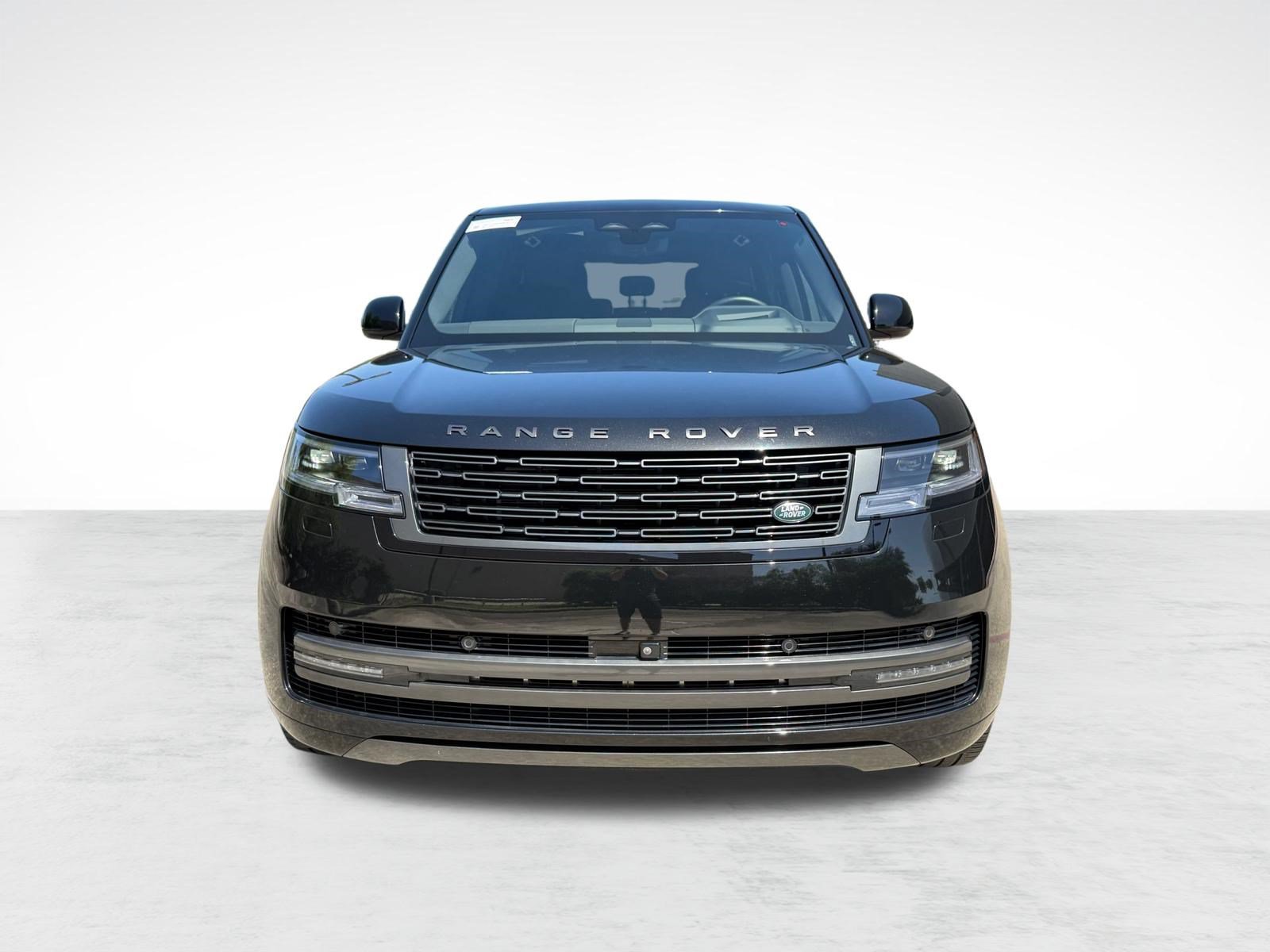 Used 2025 Land Rover Range Rover Long Wheelbase SE AWD/4WD image 5