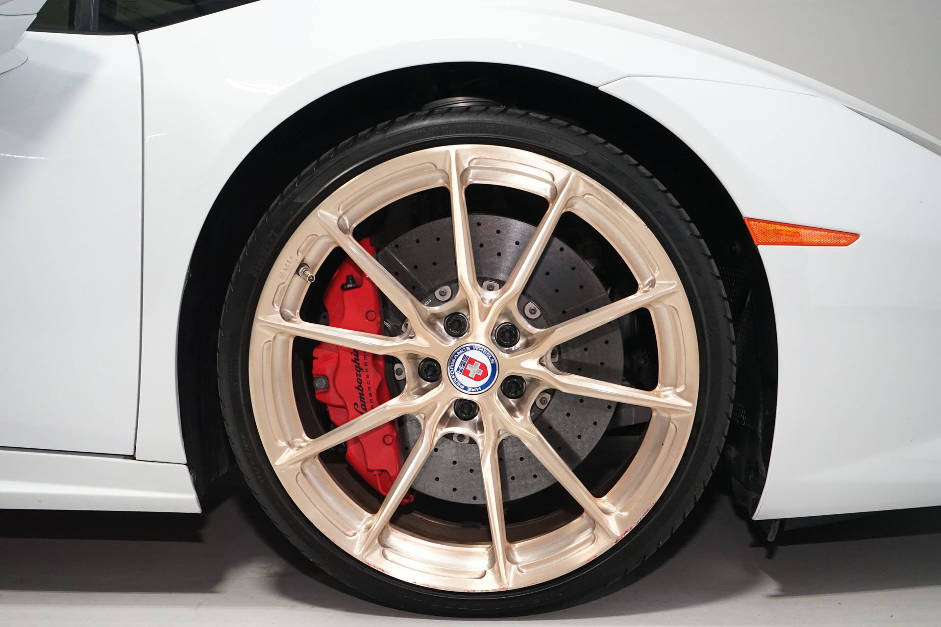 Used 2015 Lamborghini Huracan LP 610-4 AWD/4WD image 30