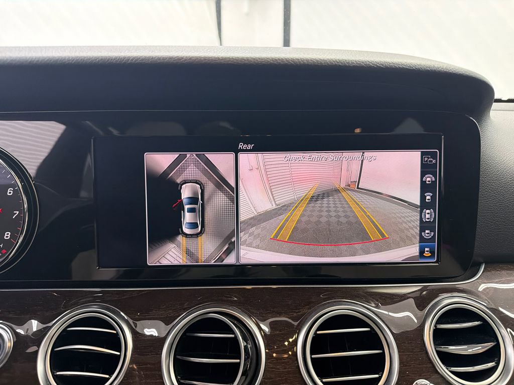 Used 2019 Mercedes-Benz E 300 4MATIC image 31