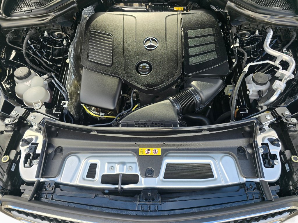 Used 2026 Mercedes-Benz GLC 300 4MATIC image 11