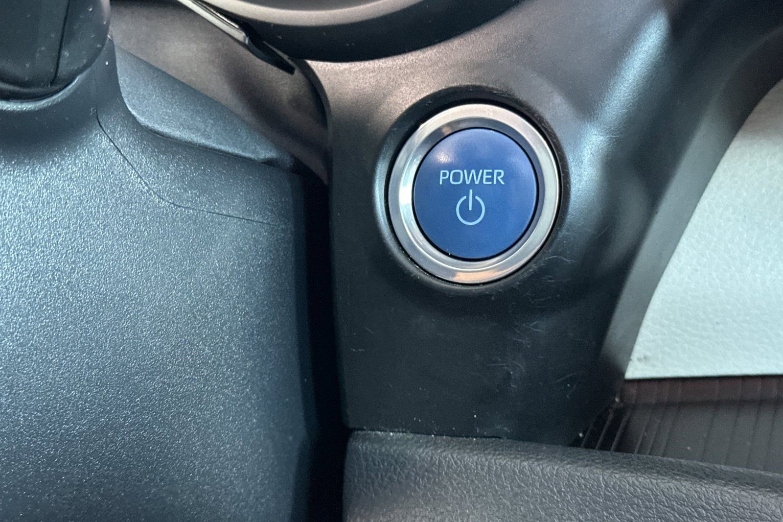 Used 2024 Toyota Sienna XLE image 23