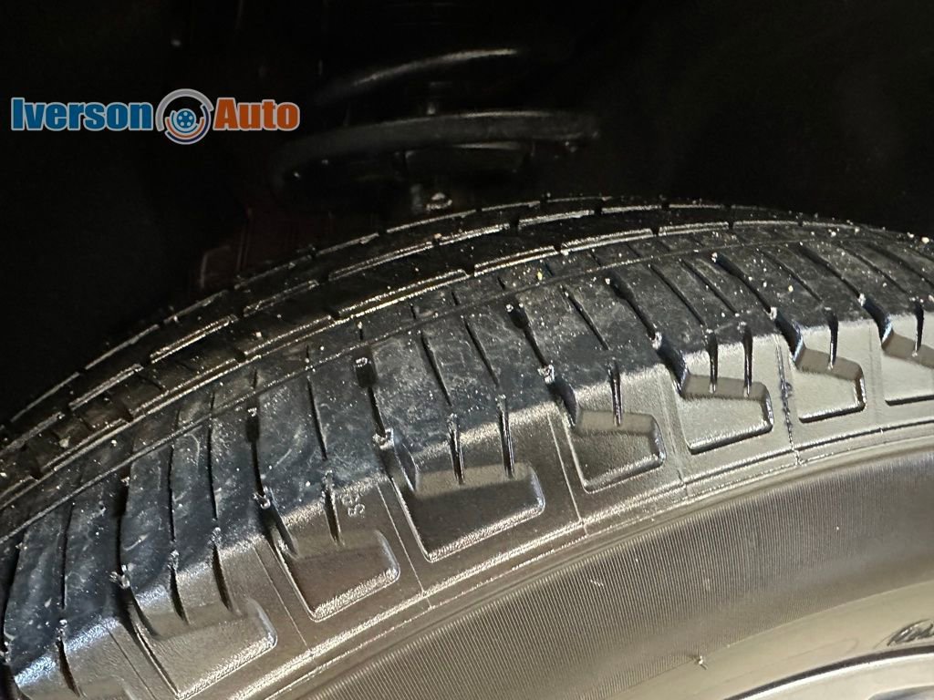 Used 2023 Ford Explorer XLT w/ Equipment Group 202A image 12