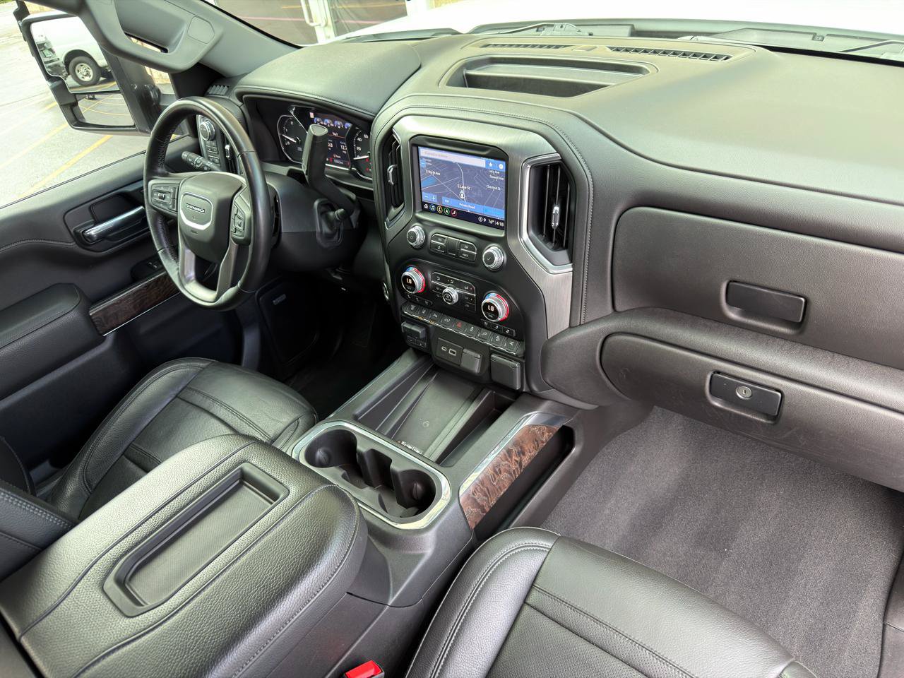 Used 2022 GMC Sierra 2500 Denali w/ Denali Ultimate Package AWD/4WD image 27