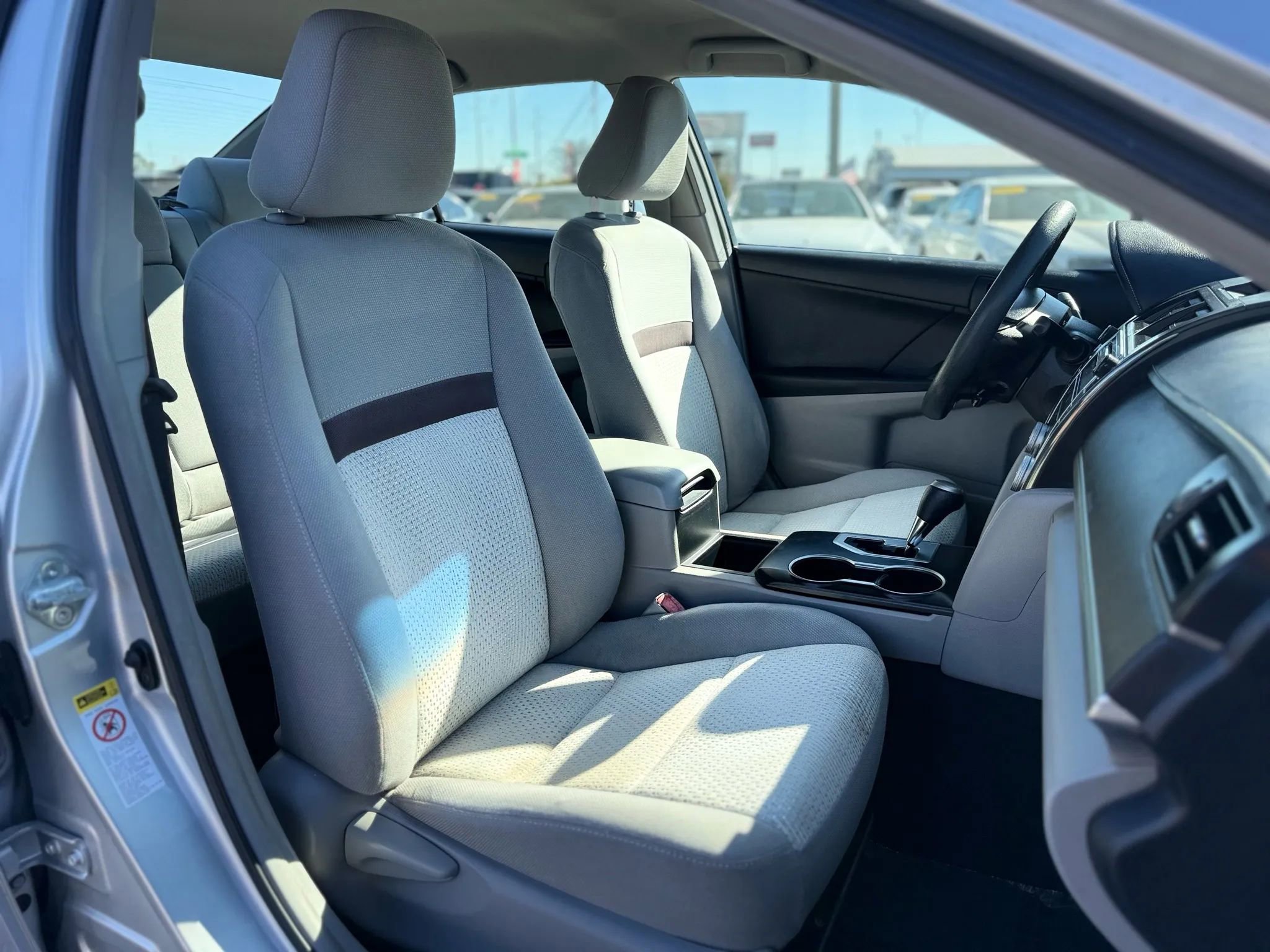 Used 2012 Toyota Camry L FWD image 32