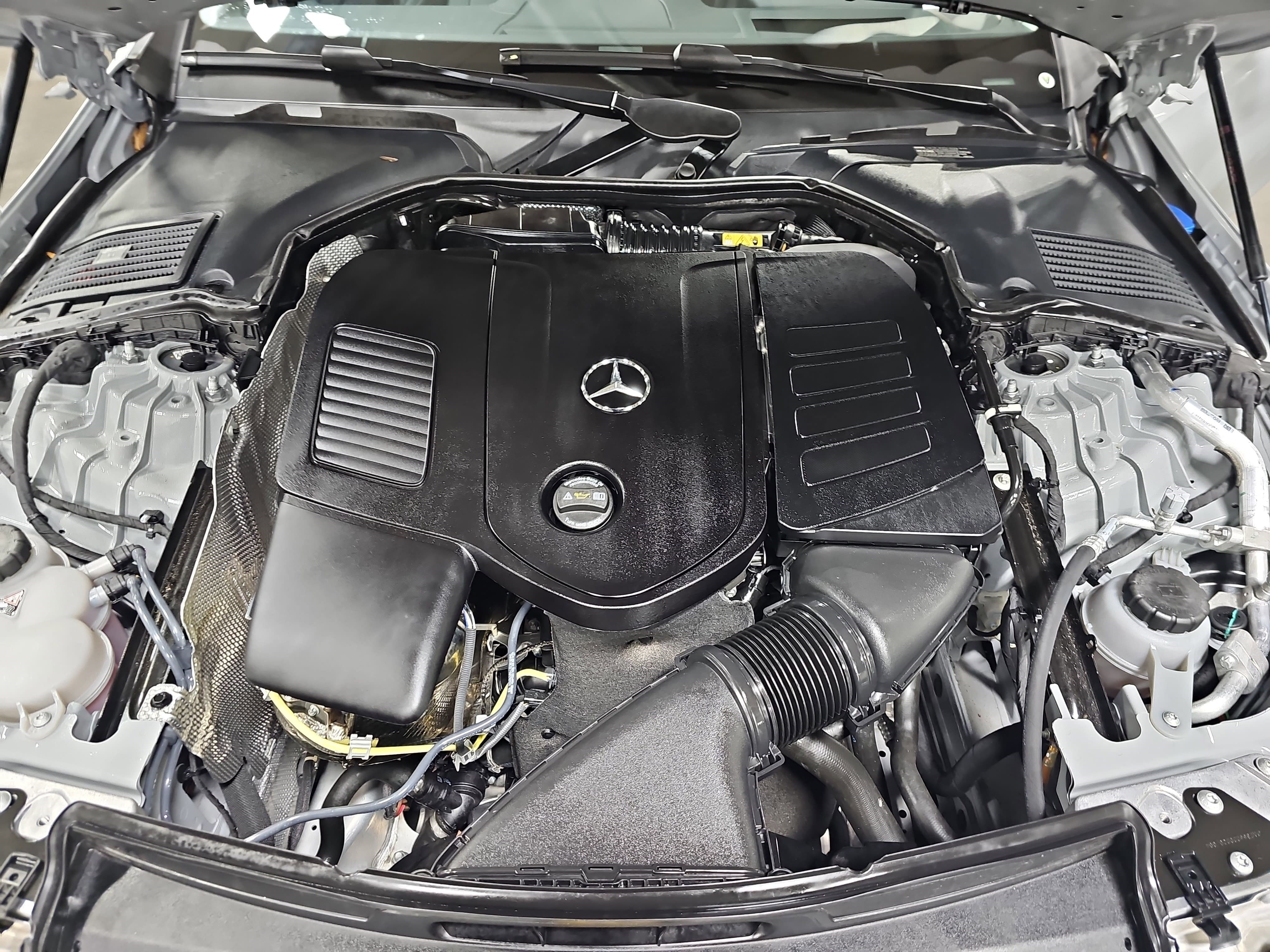 Certified 2026 Mercedes-Benz CLE 300 4MATIC Coupe image 33