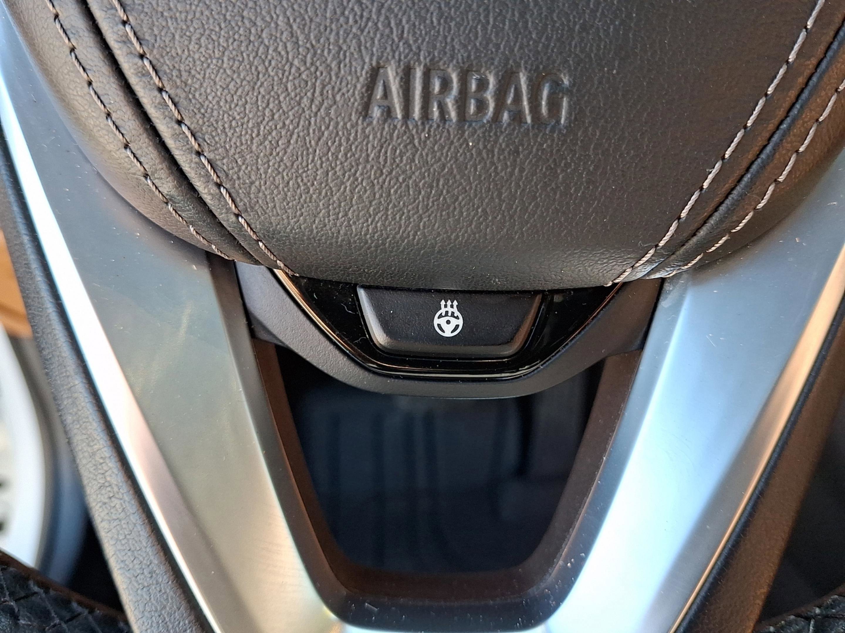 Used 2020 BMW 530i xDrive w/ Premium Package image 27