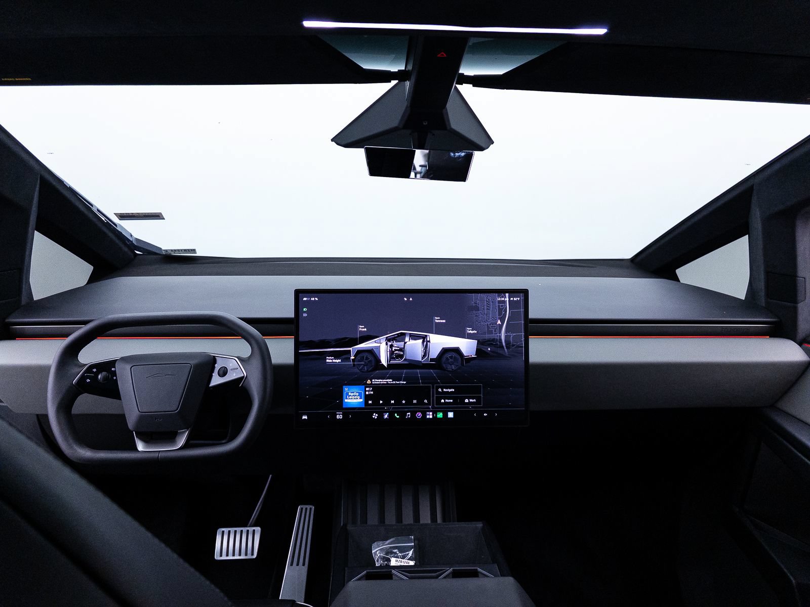 Used 2024 Tesla Cybertruck AWD Crew Cab image 21
