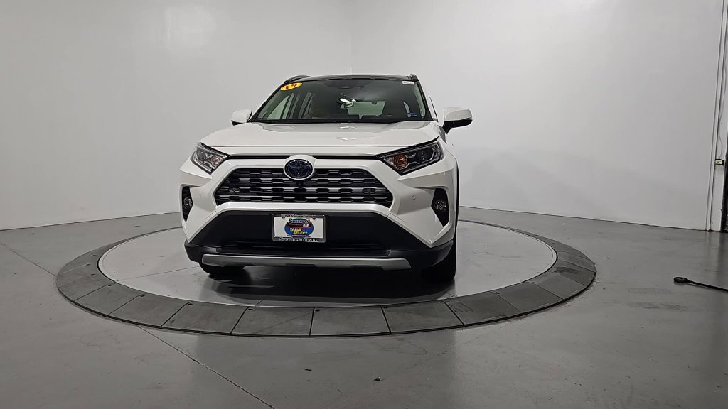 Used 2019 Toyota RAV4 Limited AWD/4WD image 8