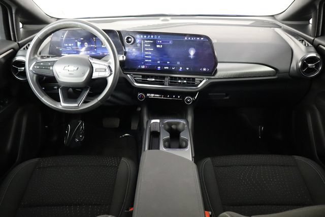 Used 2025 Chevrolet Equinox EV LT FWD image 13