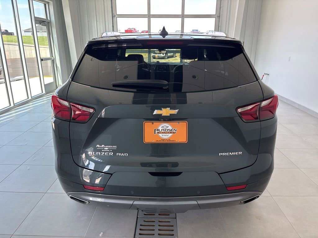 Used 2020 Chevrolet Blazer Premier w/ Driver Confidence II Package AWD/4WD image 3