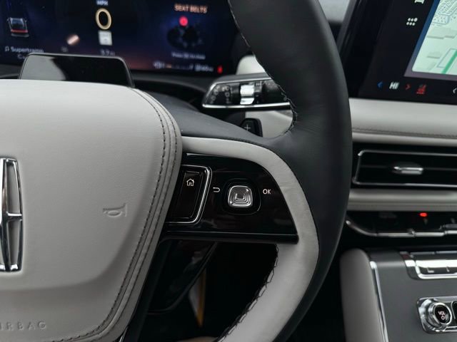 New 2026 Lincoln Aviator AWD image 33