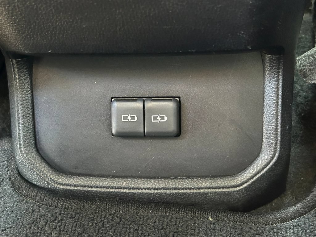 Used 2023 Toyota Highlander XLE FWD image 25