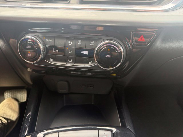 Used 2024 Chevrolet Trax LT w/ Driver Confidence Package FWD image 24