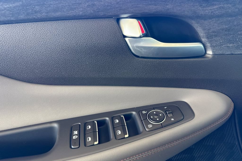 Used 2019 Hyundai Santa Fe Limited FWD image 10