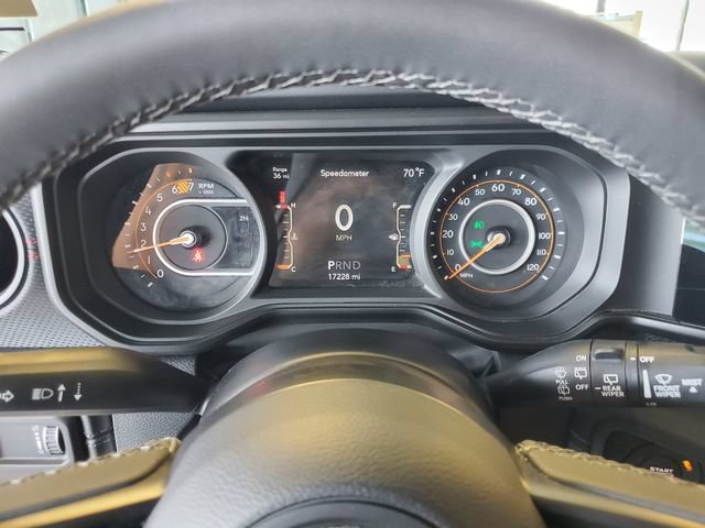 Certified 2026 Jeep Wrangler Unlimited Rubicon AWD/4WD image 11