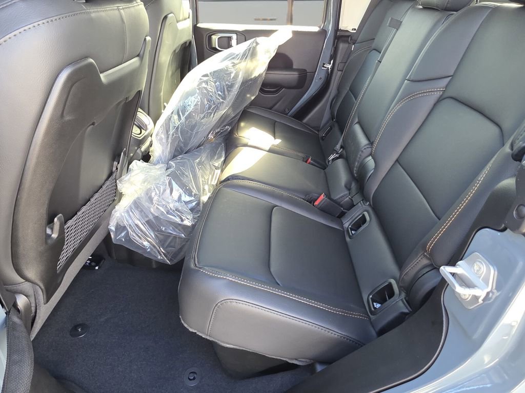 New 2026 Jeep Gladiator Sport image 8