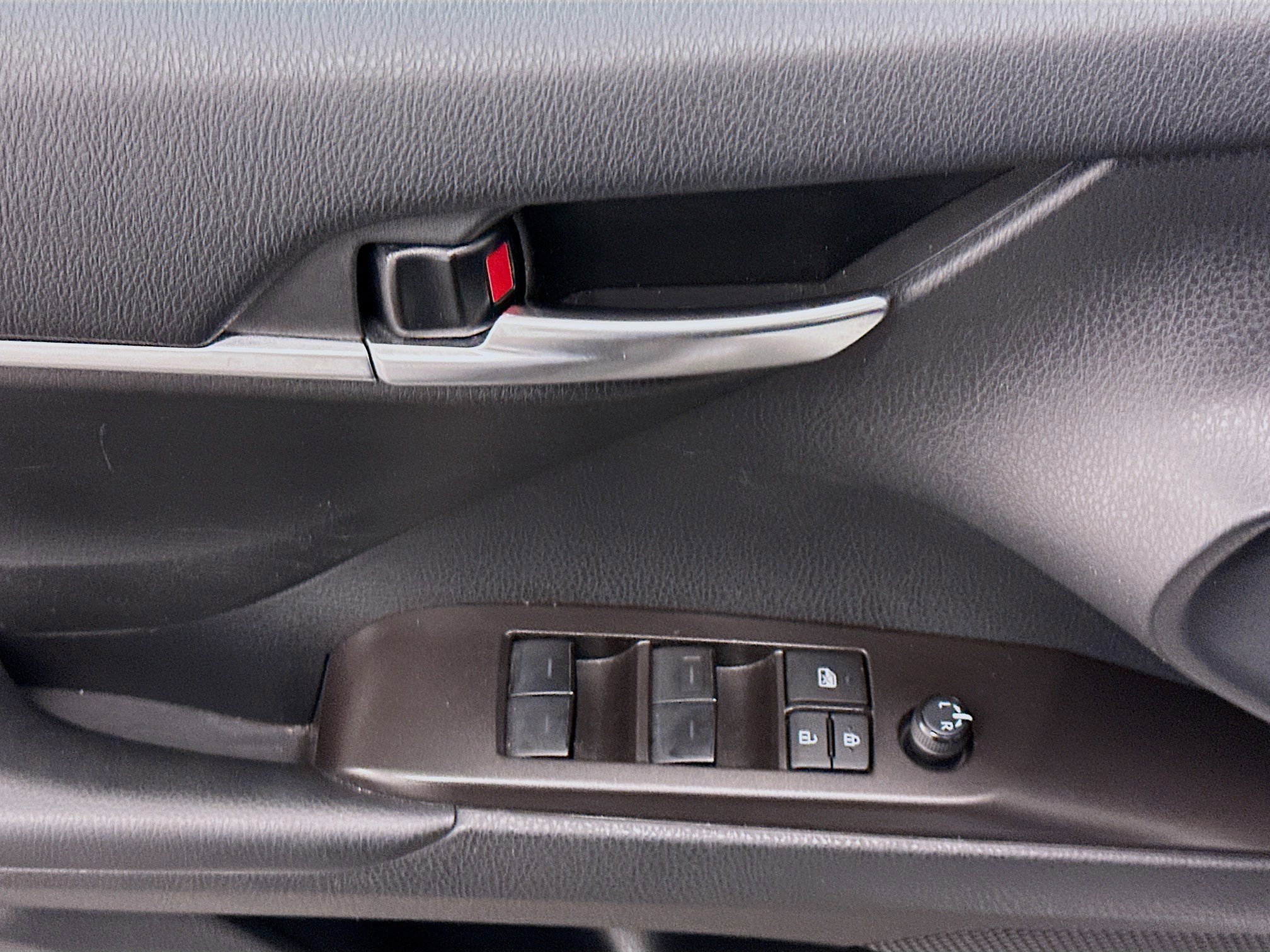 Used 2024 Toyota Camry LE FWD image 15