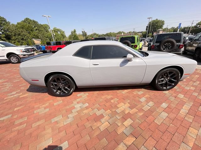 Used 2022 Dodge Challenger SXT w/ Driver Convenience Group RWD image 36