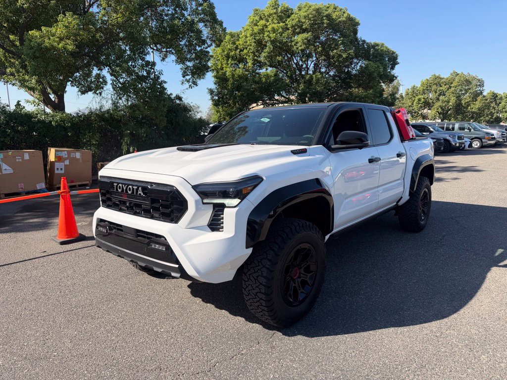 Used 2025 Toyota Tacoma TRD Pro AWD/4WD image 1