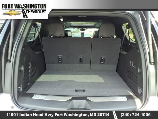 New 2026 Chevrolet Suburban High Country image 3