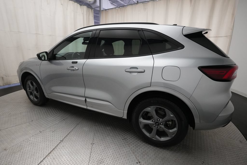 Used 2023 Ford Escape ST-Line w/ Tech Pack #1 AWD/4WD image 33