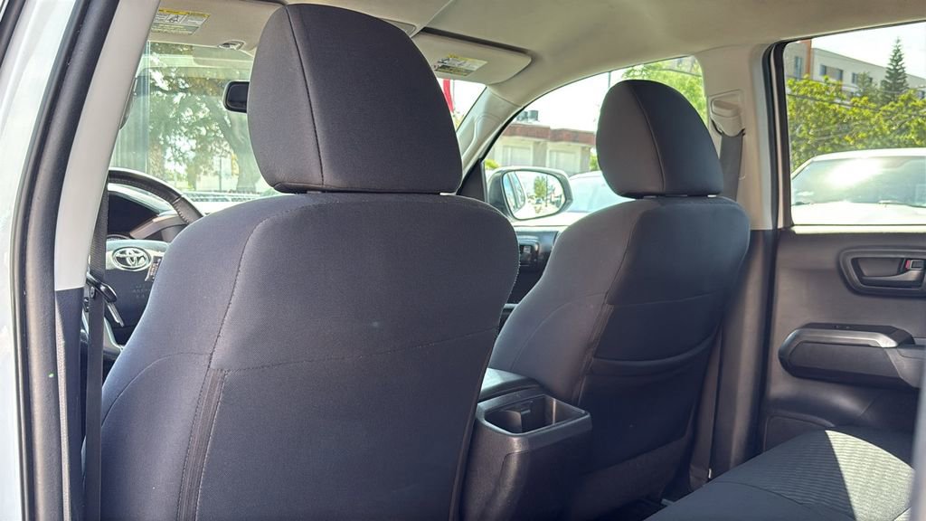 Used 2021 Toyota Tacoma SR5 w/ Trail Edition image 26