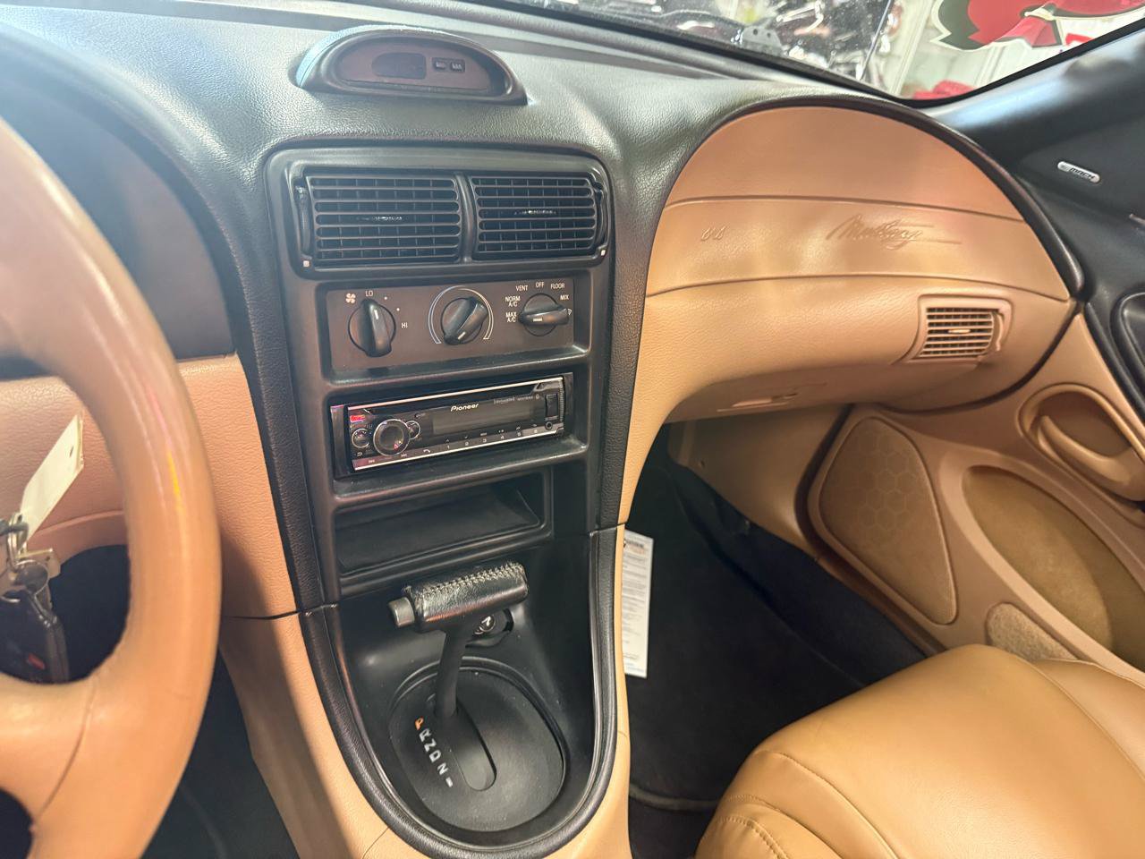 Used 1994 Ford Mustang GT RWD image 12
