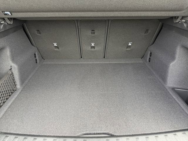 New 2026 BMW X1 xDrive28i w/ Technology Package AWD/4WD image 16