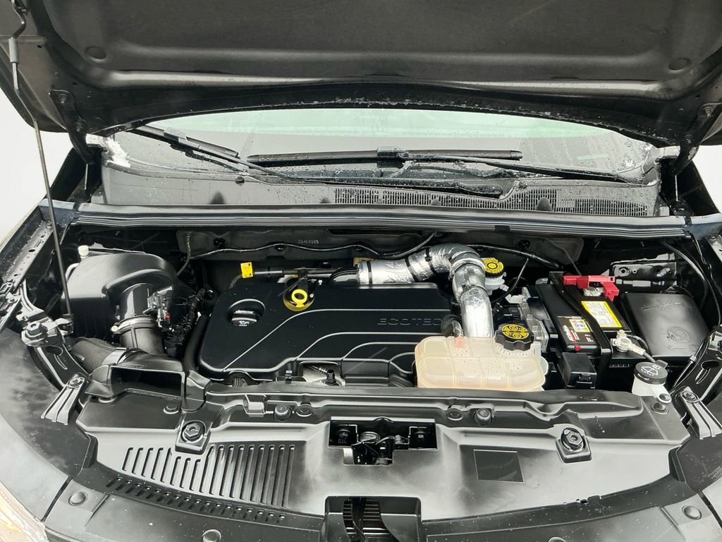 Used 2022 Chevrolet Trax LT w/ Midnight Edition image 18