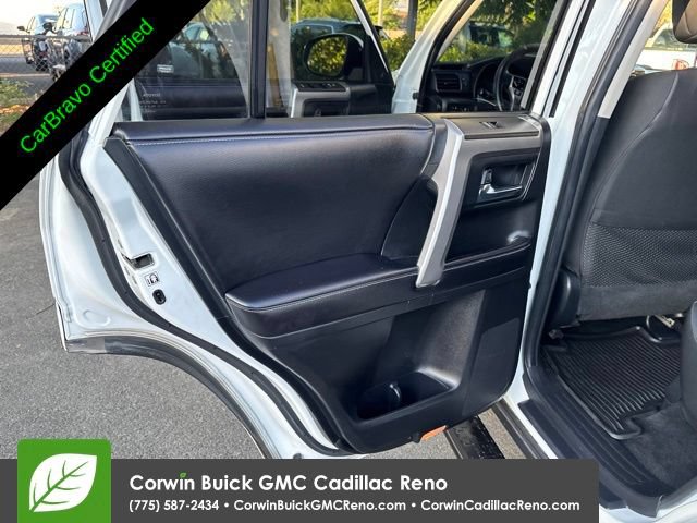 Used 2017 Toyota 4Runner SR5 AWD/4WD image 15