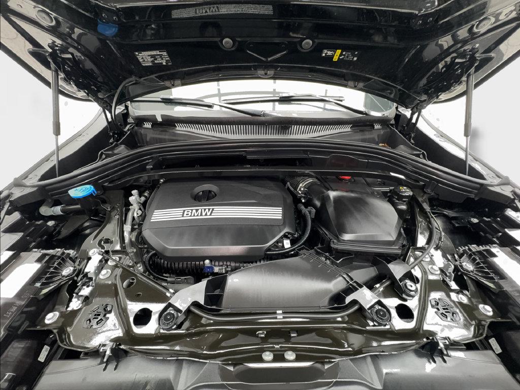 Used 2025 BMW X2 xDrive28i AWD/4WD image 19