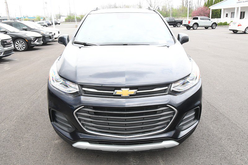 Used 2021 Chevrolet Trax LT FWD image 2
