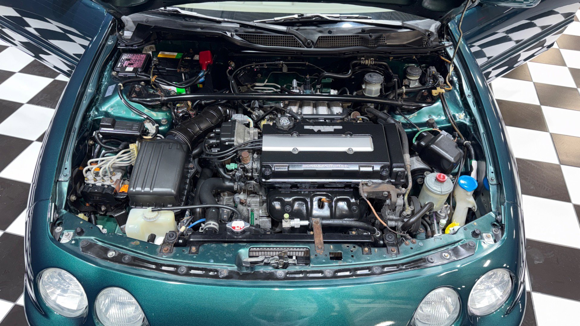 Used 2000 Acura Integra GS-R image 3