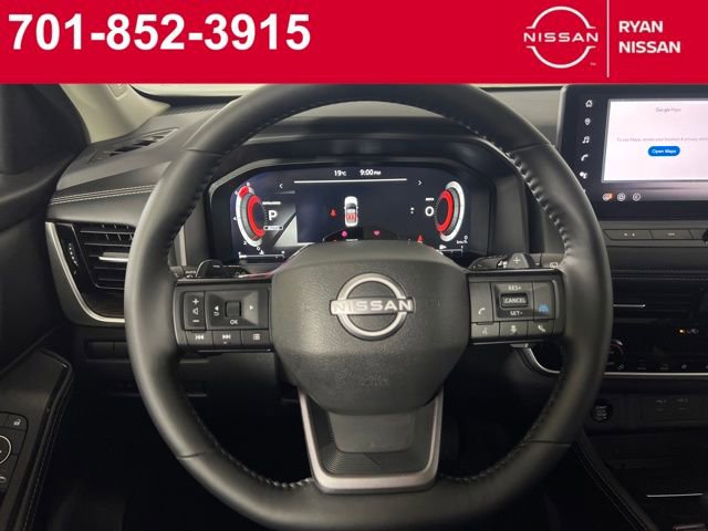 Certified 2025 Nissan Rogue Platinum w/ Tech Package image 17