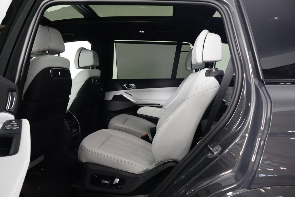 New 2027 BMW X7 xDrive40i AWD/4WD image 6