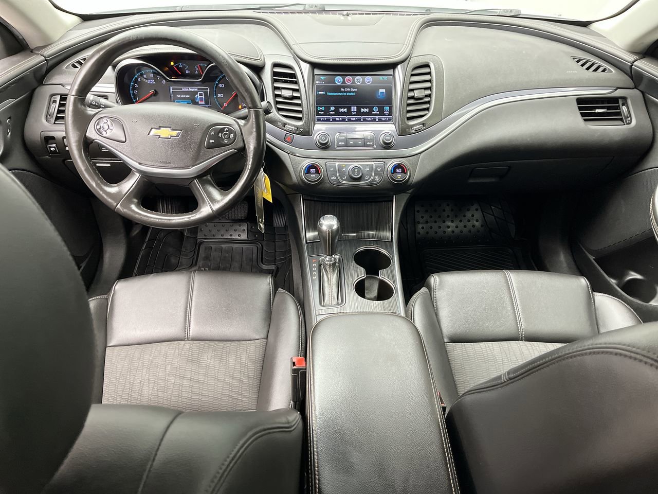 Used 2017 Chevrolet Impala LT FWD image 4