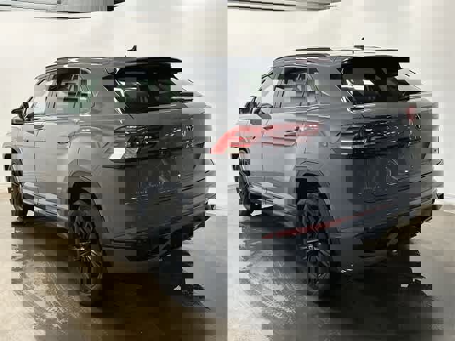 Certified 2023 Volkswagen Atlas Cross Sport SEL R-Line image 33