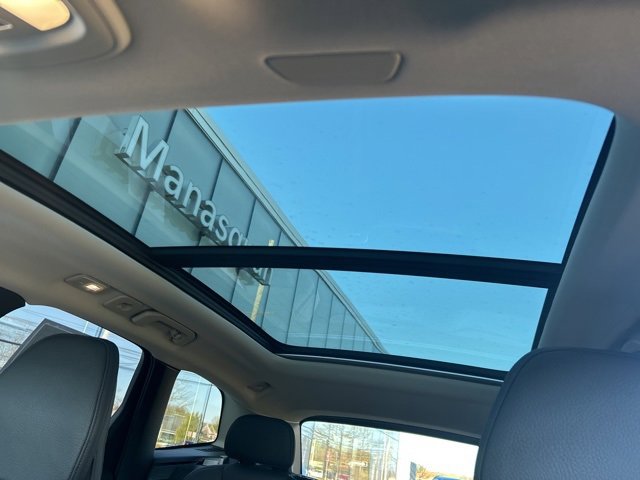 Certified 2025 Volvo XC60 B5 Plus image 27