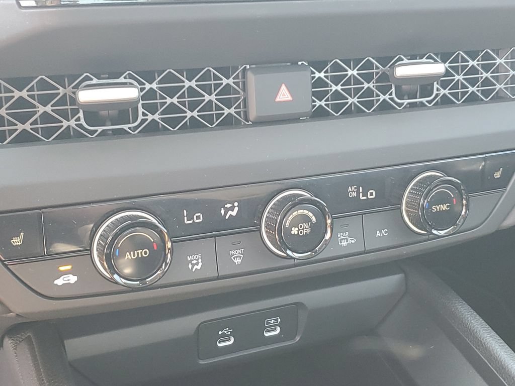 Used 2025 Honda Accord SE image 15