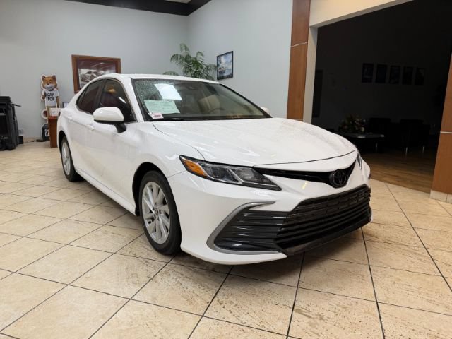 Used 2023 Toyota Camry LE FWD image 1