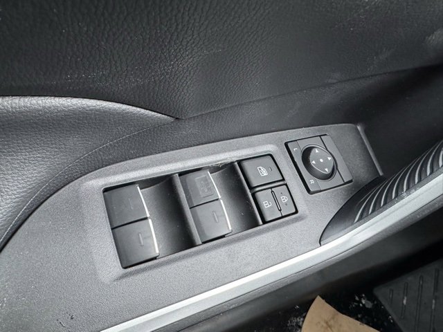 Used 2025 Toyota RAV4 XLE image 32