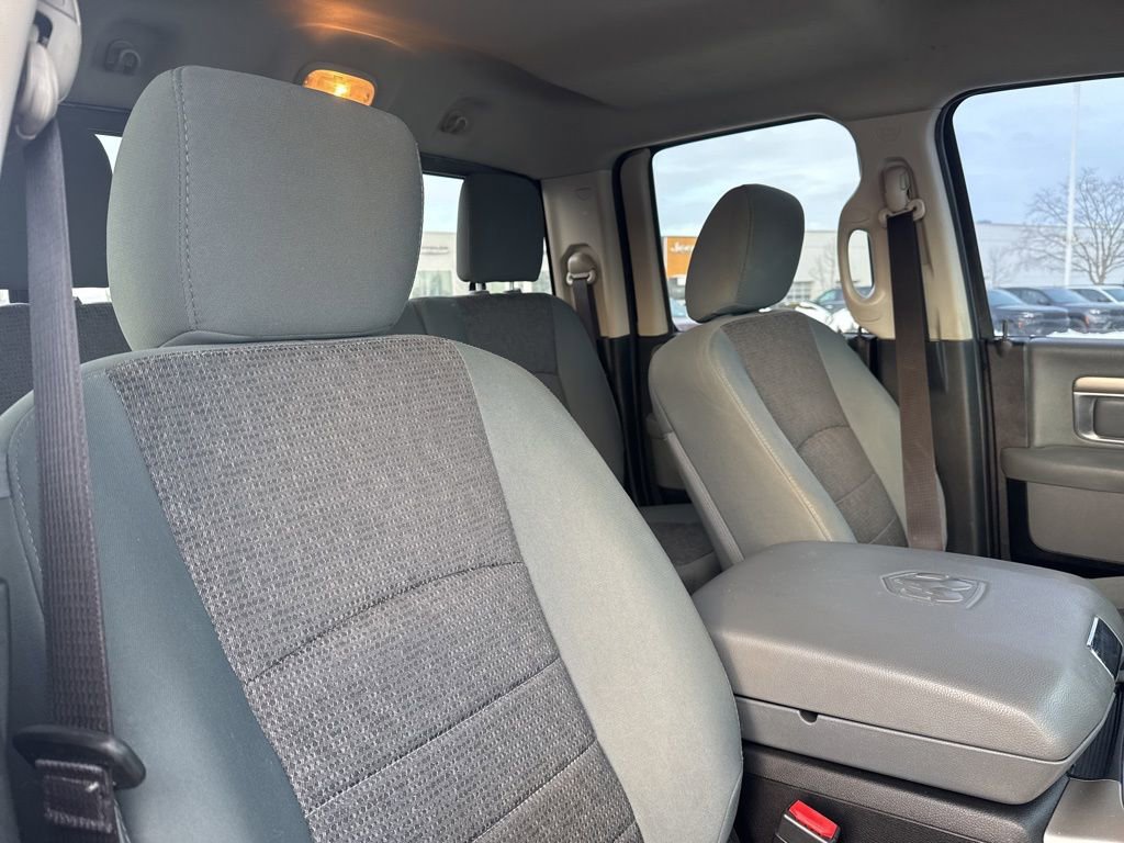 Used 2018 RAM 1500 SLT image 28