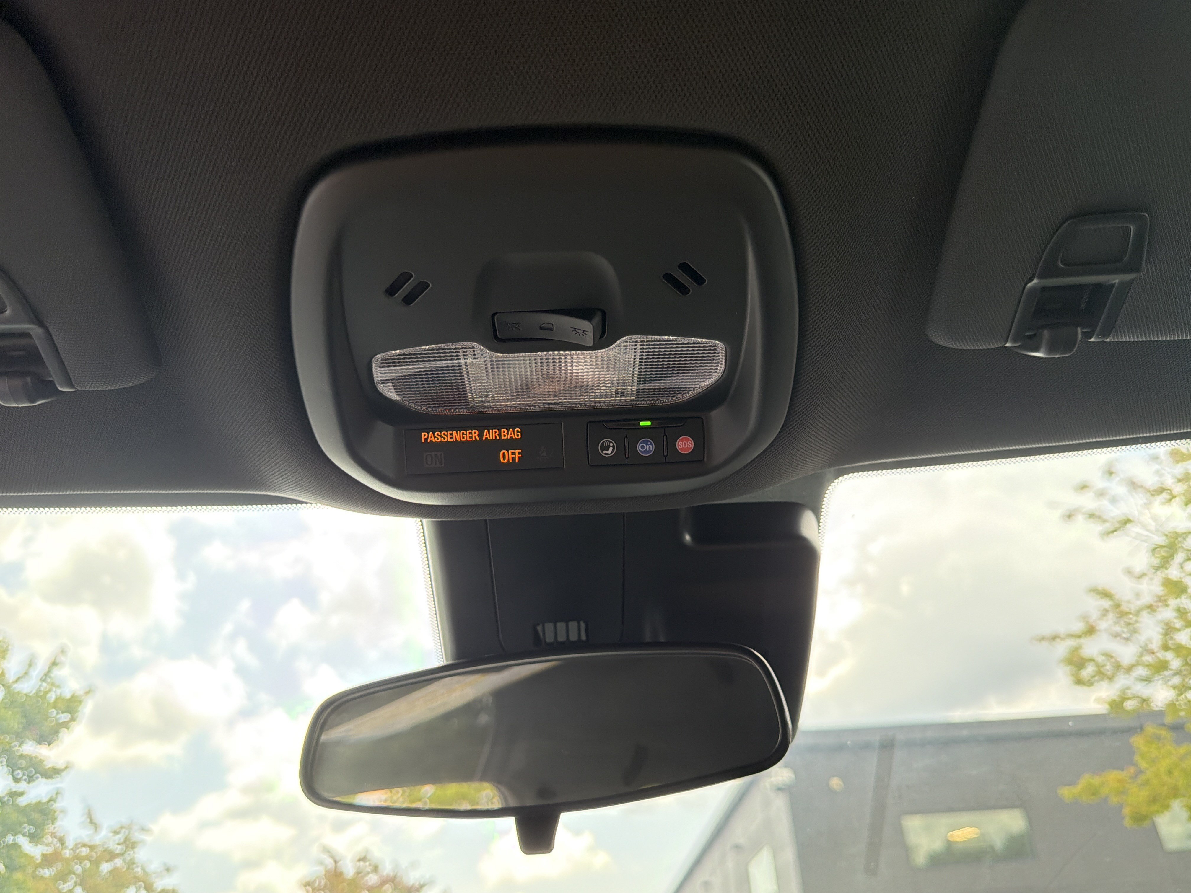 Used 2025 Chevrolet Trax RS w/ Driver Confidence Package FWD image 83