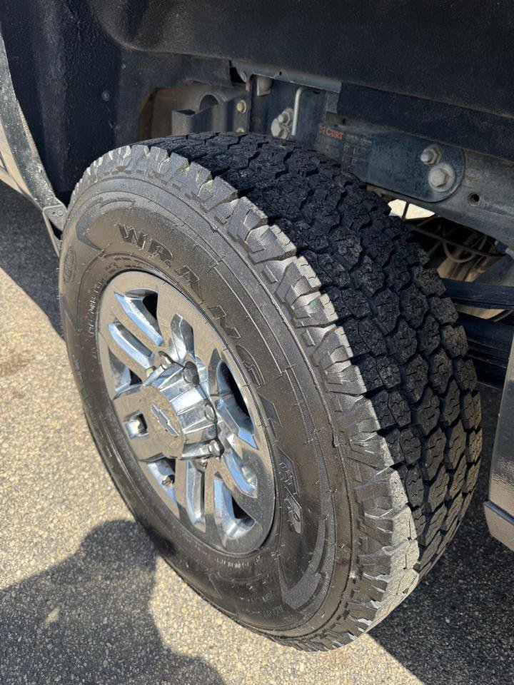 Used 2018 Chevrolet Silverado 3500 High Country w/ Duramax Plus Package AWD/4WD image 22